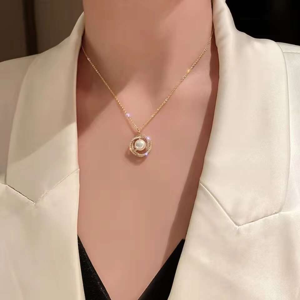 Whirlpool Pearl Women's Clavicle Chain Pendant Necklace Valentine's Day Gift Birthday Party Accessories