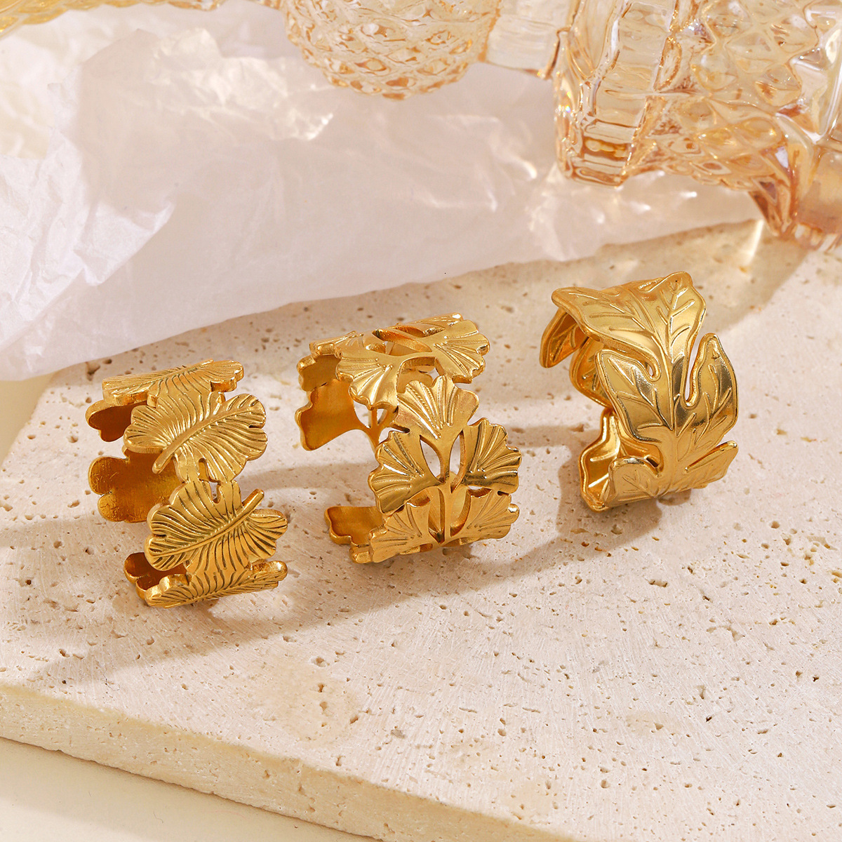 Popular, simple and fashionable stainless leaf ring, women's personalized , gold-plated flower titanium steel ring