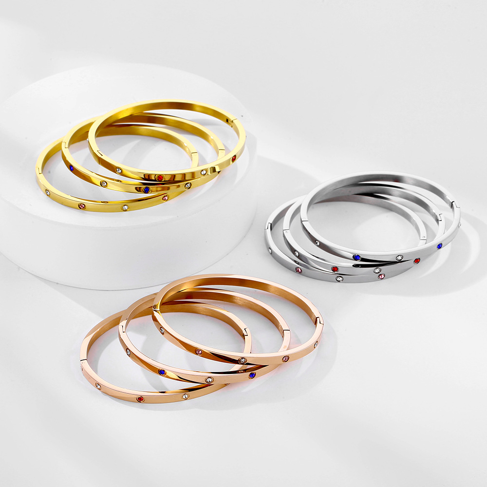 Elegant Friendship Jewelry Set Featuring Shimmering Colored Stones and High-Quality Metal Band