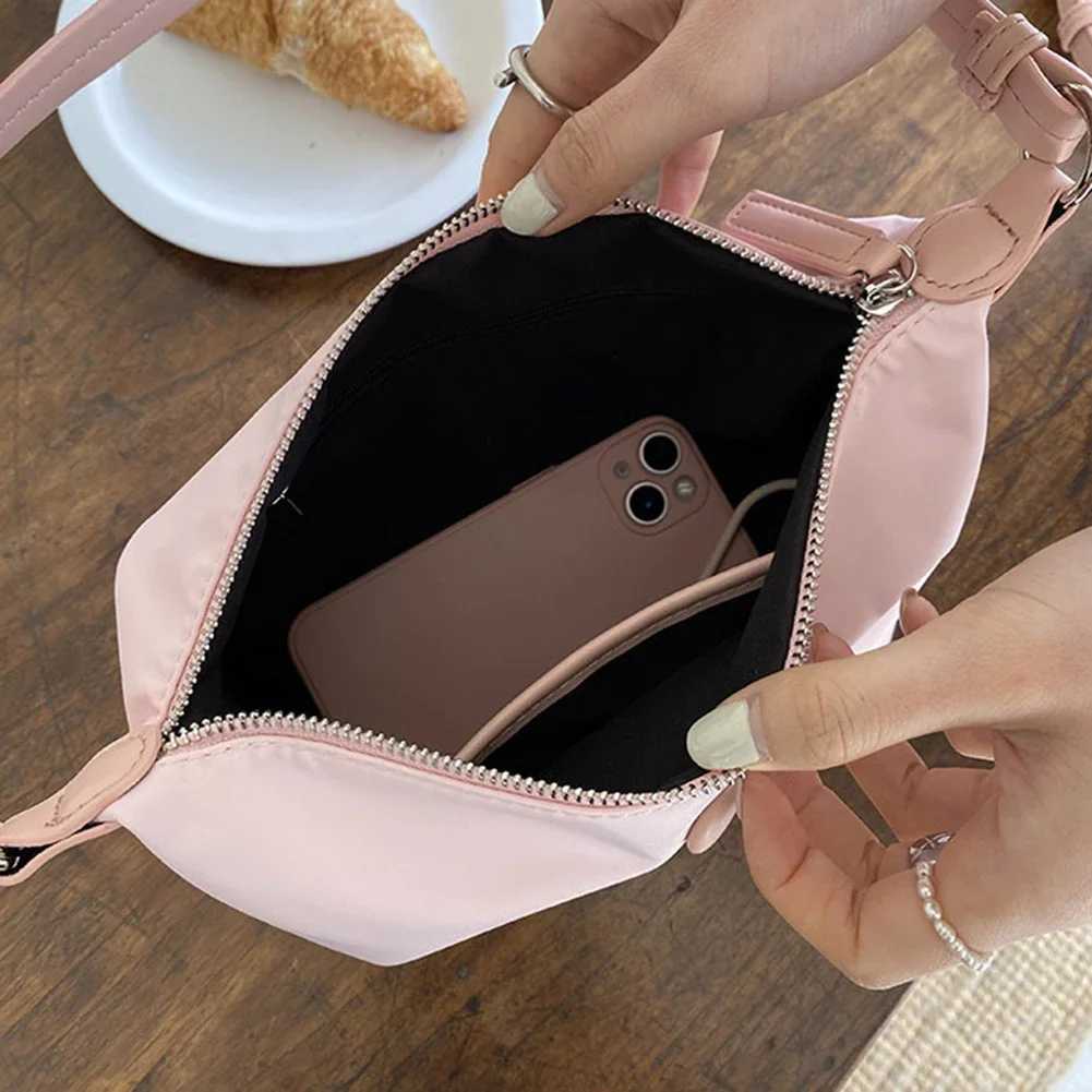 Womens Nylon Hobo Bag Nylon Crossbody Bag Zipper Lightweight Shoulder Bag Solid Color Chic Large Capacity Coin Key PurseXJ250512