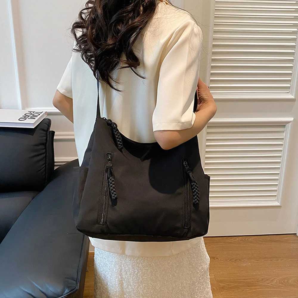 Large Capacity Womens Tote Bag Simple Solid Nylon Cross Bags Casual Handbags Fashion Designer Female Commuter Shoulder BagW250512