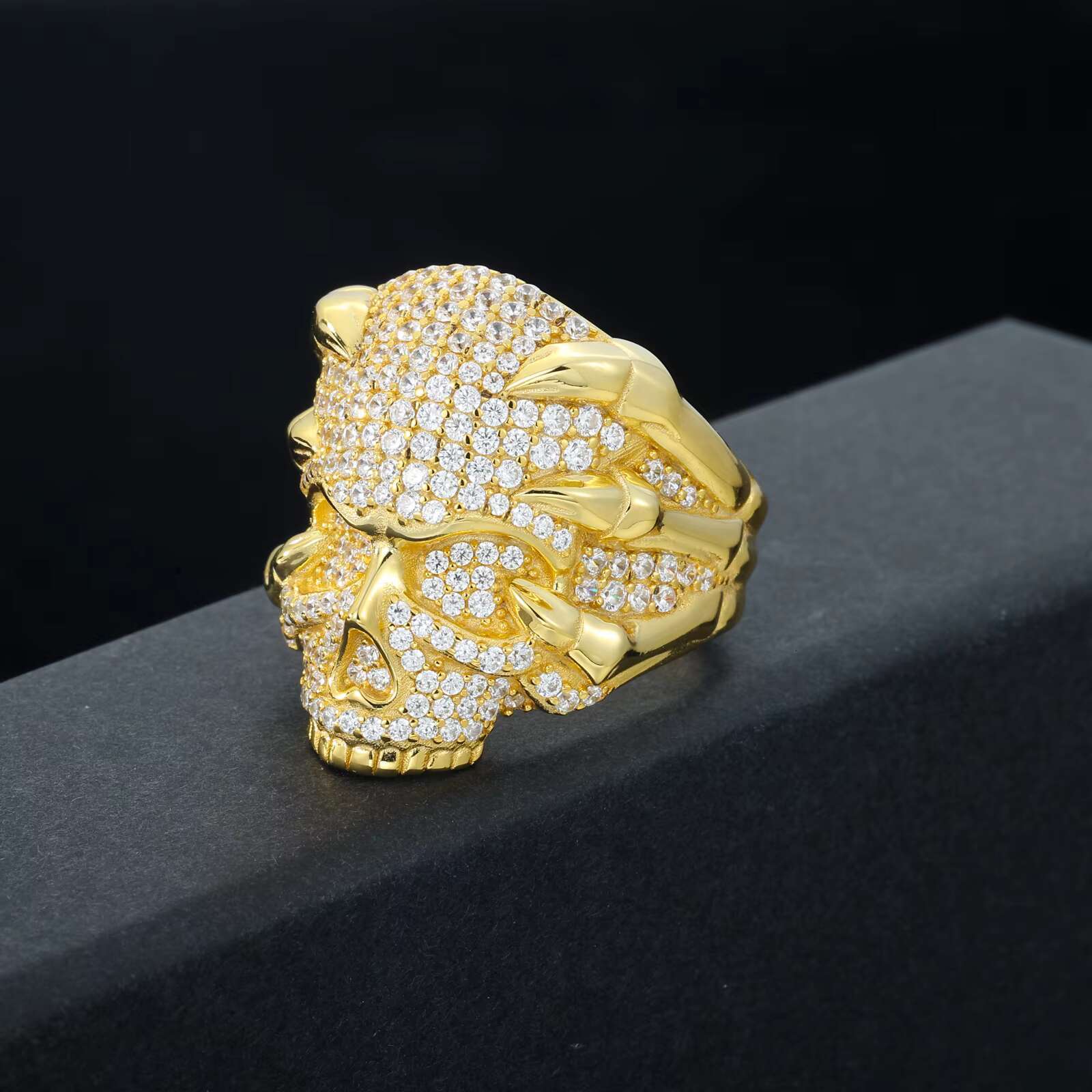Personality Party Jewelry White Gold 925 Sterling Silver Micro Paved VVS Moissanite Diamond Mens Skeleton Head Ring