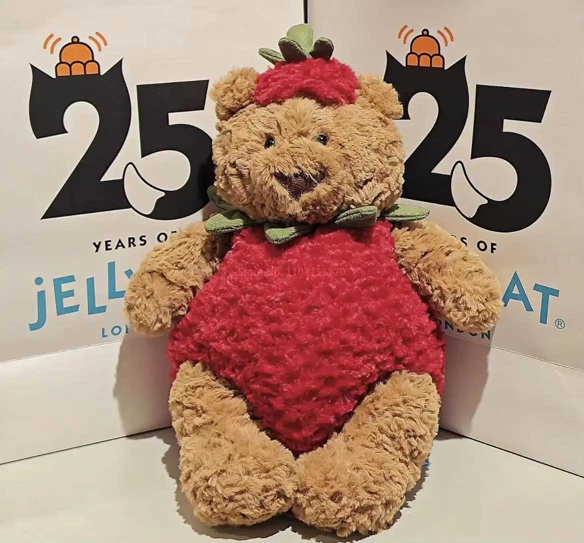 Hot Spot Barcelona Bathrobe Bear Eggplant Bear Strawberry Bear Doll Cute Soothing Companion Doll Festival Trendy Child Gift Toy z2505122KG3