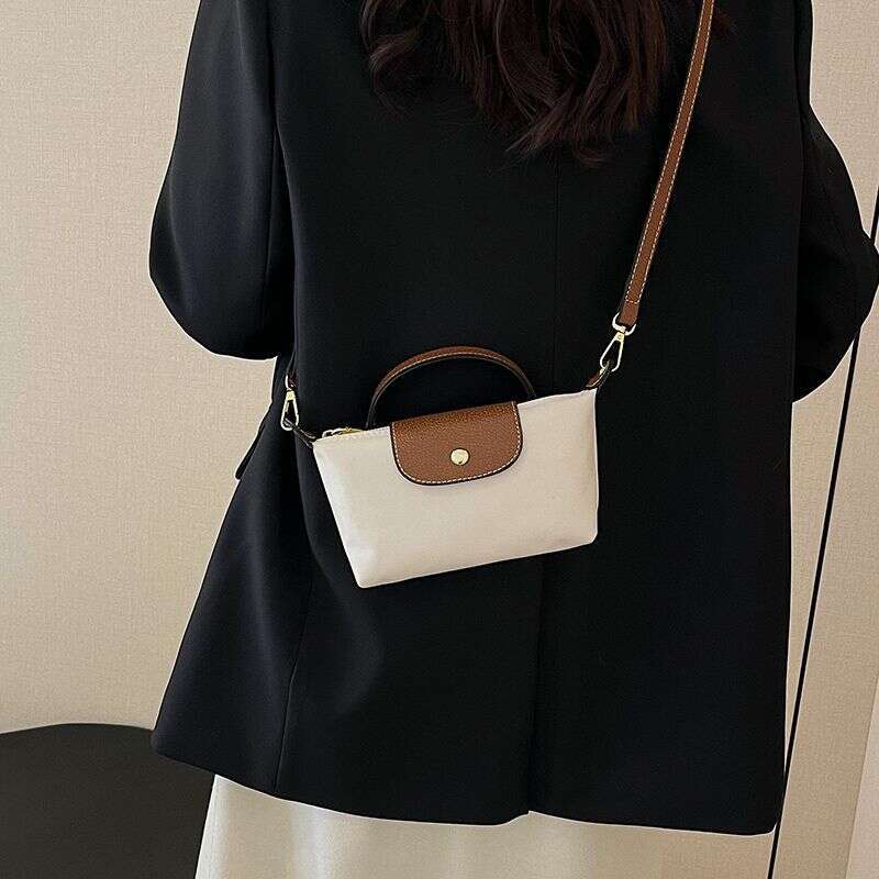 2025 New Commuter Cross Premium Texture Outdoor Single Handbag Exquisite Change Small Shoulder Bag