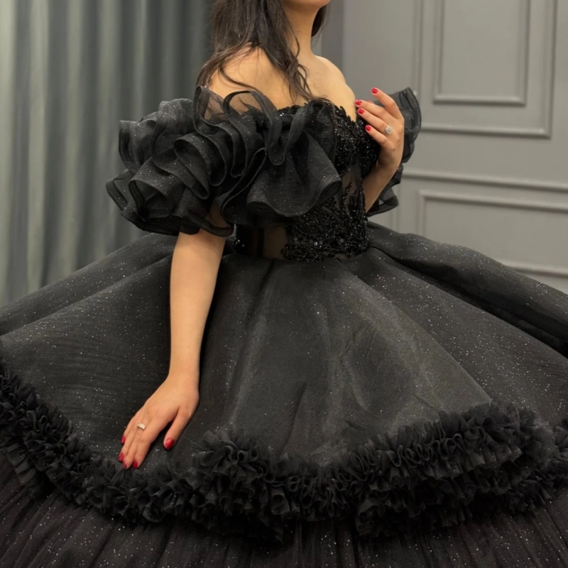 Black Shiny Quinceanera Dresses Off Shoulder Ball Gown Sweet 16 Dress Beading Tiered Tull Birthday Party Vestidos 15 De Anos