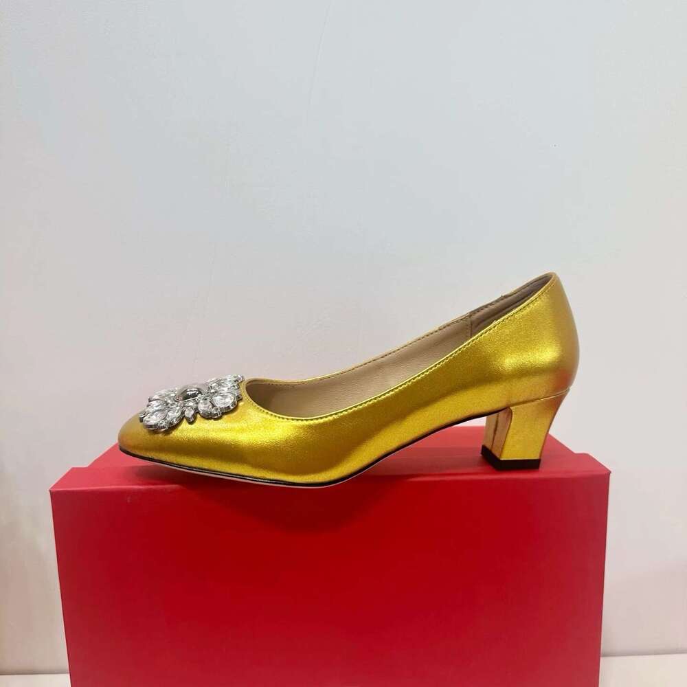 New Women Size35-42 Genuine Leather Pumps Med Heels Crystals Square Toes Solid Colors Designer Shoes Zapatillas De Mujer