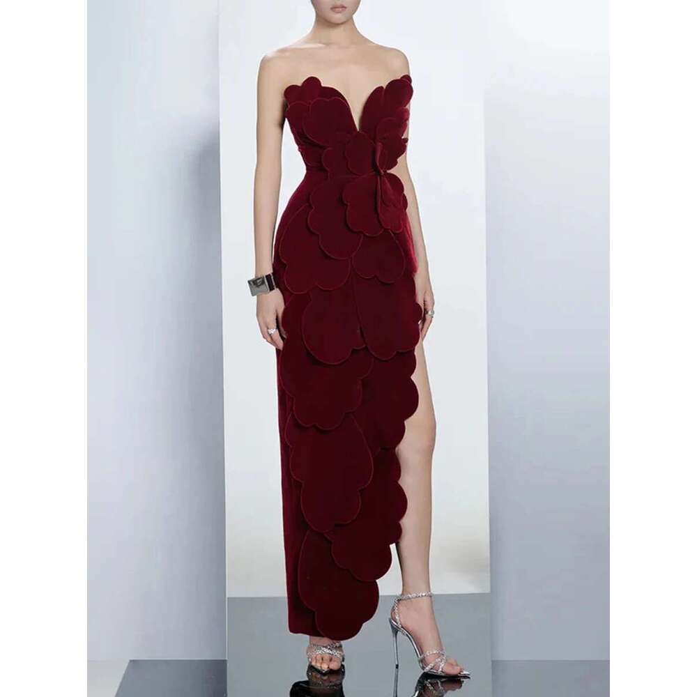 TWOTWINSTYLE Solid Patchwork Appliques Slimming Dresses For Women Strapless Sleeveless High Waist Temperament Dress Female New