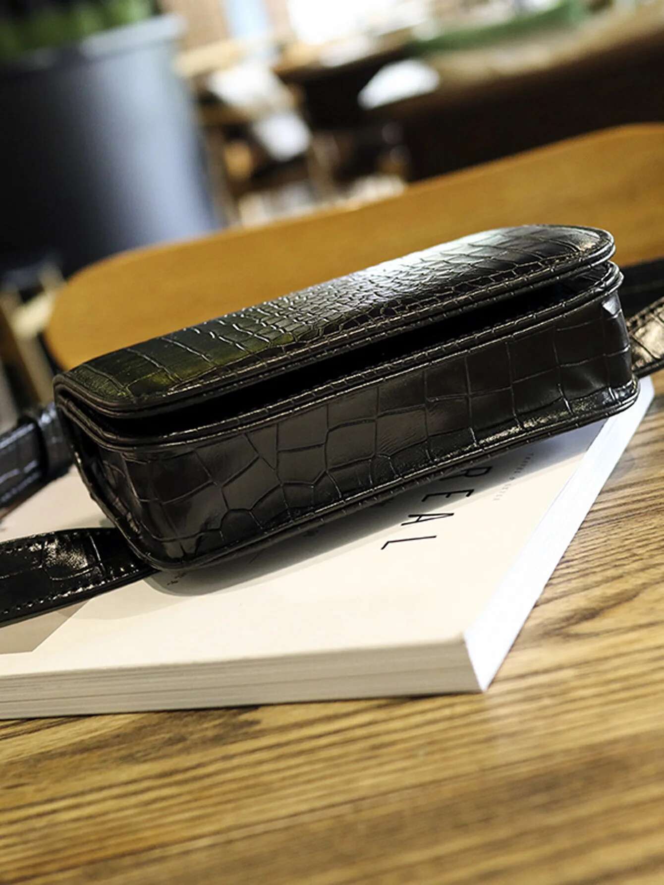 Fashionable women's waist multifunctional crocodile pattern PU leather small bag, casual sports diagonal cross chest bag