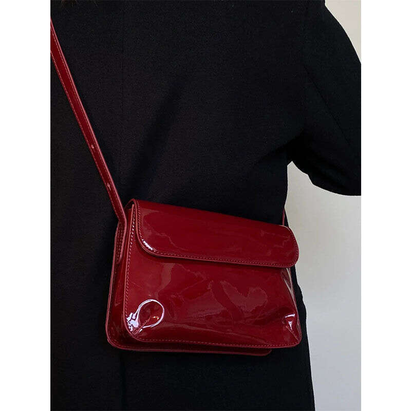 Red patent leather small armpit 2025 new fashionable and versatile square hand-held shoulder crossbody bag