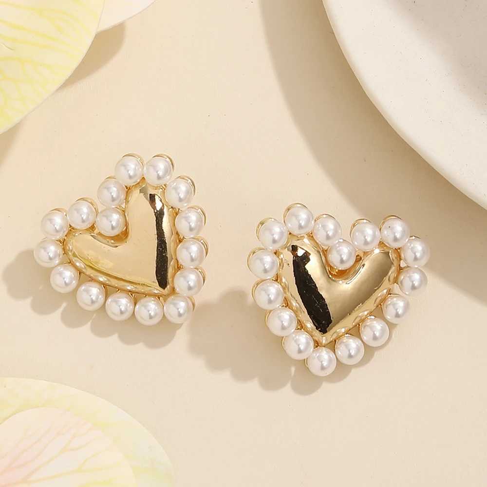 BenS Fashion Heart stud earrings for women Korean Pearl Sweet Piercing earrings Brass 18k gold plated Jewelry wholesale E93 Y250510