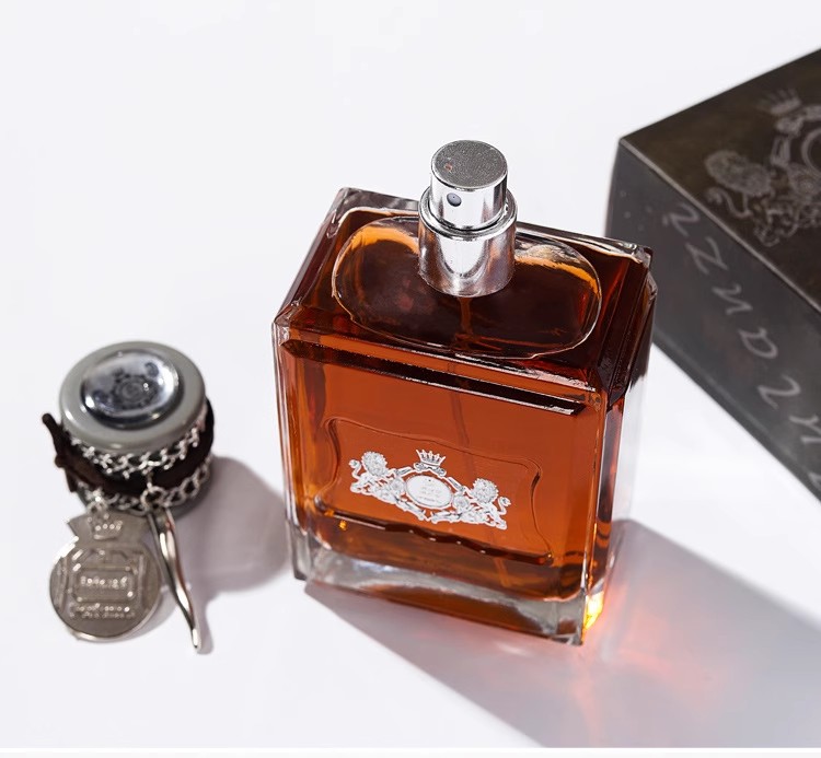 Swearing Boys' perfume Light Fragrance Wood Gulong Tobacco Long lasting Light Fragrance Vietnam perfume