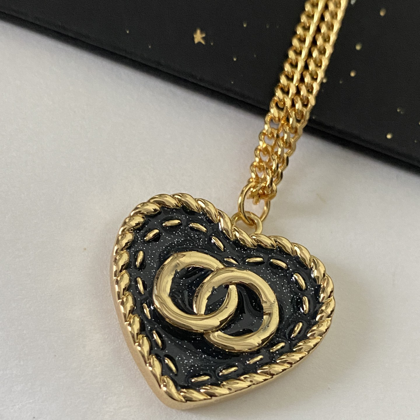 Classic Design Ladys Necklaces for Women Choker Chain Stamp Letter Love Heart Pendant Necklace Gold Plated Brass Copper Fashion Gift Luxury High Quality Gifts