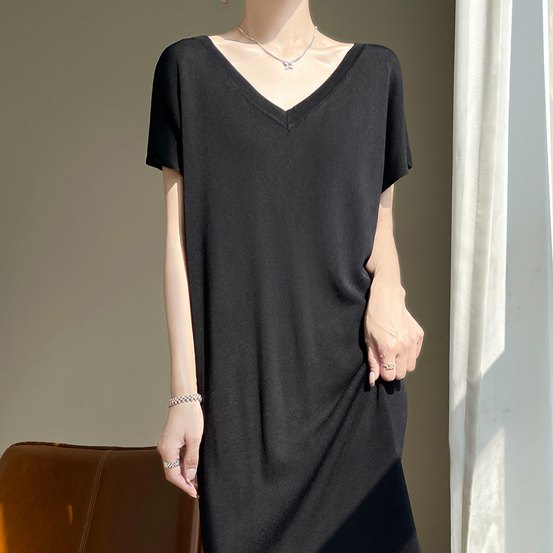 MU2900 Summer dress large size drape to cover the belly and make you look thinner, front and back V-neck, dropped shoulders, ice silk knitted long