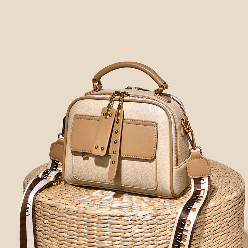 High Quality New Free Delivery Designer Bag Crossbody 2025 New Casual Women's Contrasting Texture Pillow Style Handbag Large Capacity Commuting S