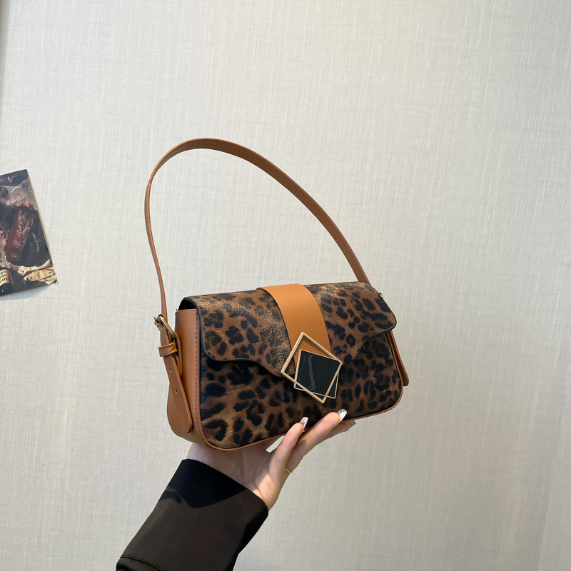 High Quality New Free Designer Bag Korean Version Fashionable Niche Single Shoulder Sloping Body 2025 New Fashionable Leopard Print Underarm Small Squ