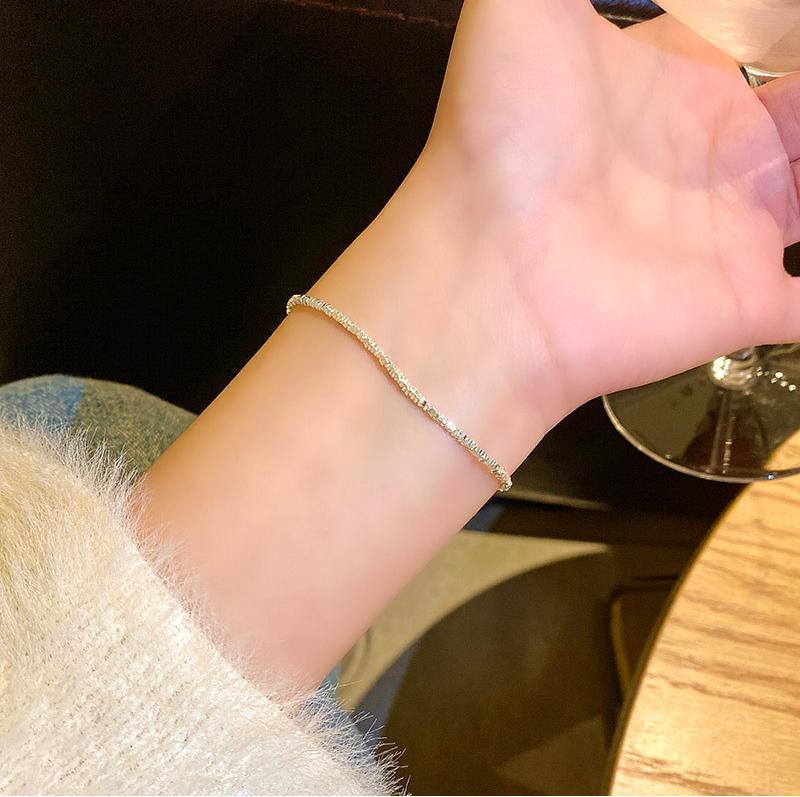 Minimalist Silver Bead Bracelet for Women, Trendy and Elegant Luxury Charm Hand Chain, Inspired by Popular Instagram Styles