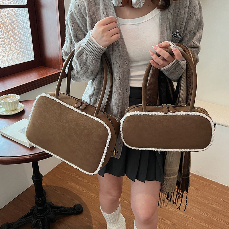 Bowling armpit 2025 new fashion trend large capacity contrasting color handbag shoulder women's bag