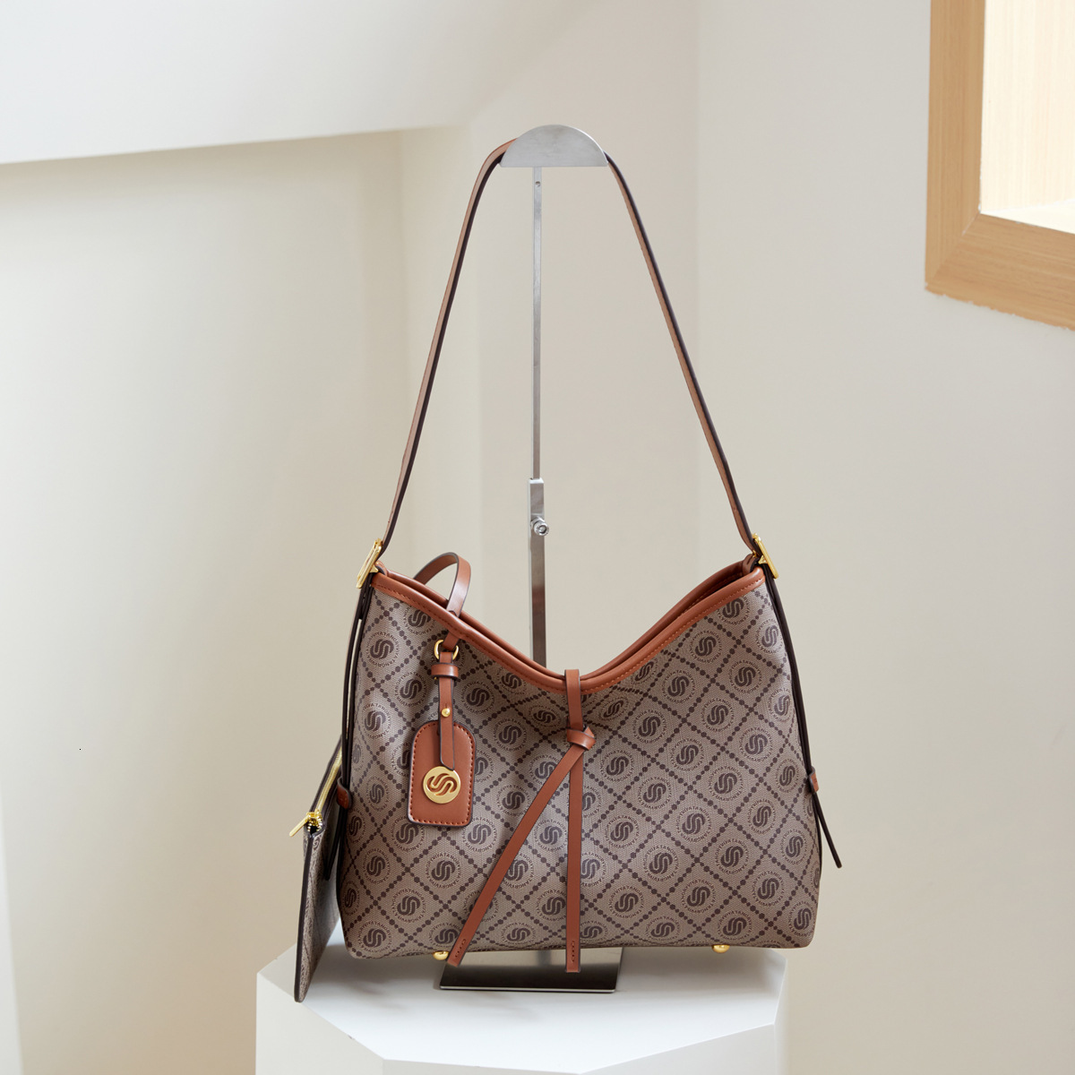 High Quality New Free Delivery Designer Bag Crossbody Fashionable High-end Commuting New Large Capacity Mother And Child Bag Comparison Printed Should