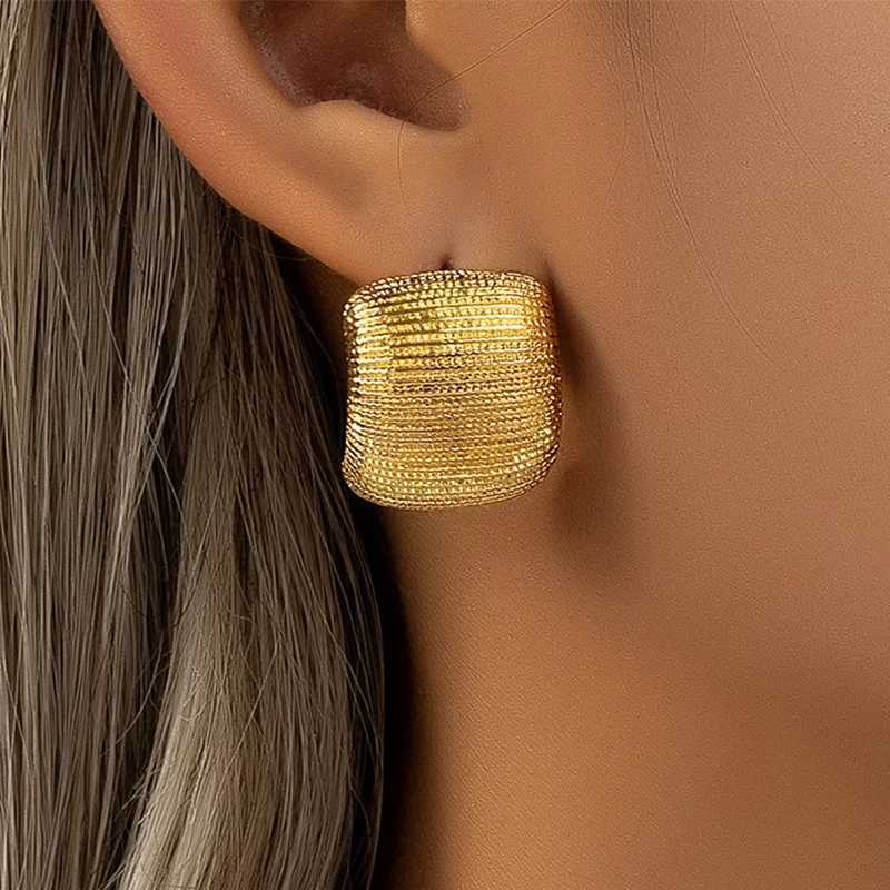 Geometric Vintage Exquisite Stud Earrings Jewelry Trend Fashion Women Gold Color Temperament Simplicity Party Gifts RG0064 Y250510