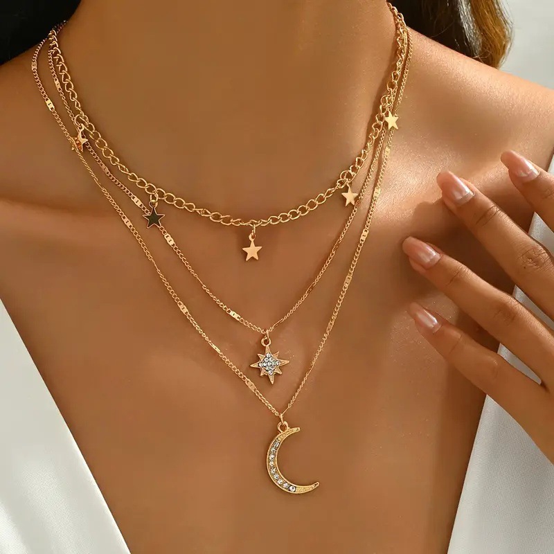 Fashionable Star and Moon Pendant Multi-Layer Necklace with Rhinestones, Unique Gold Choker for Women