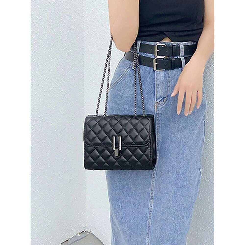 Fashion Lingge Square Women's Shoulder Quilted Detail Chain Full Bag Crossbody Bag, Flip Wallet