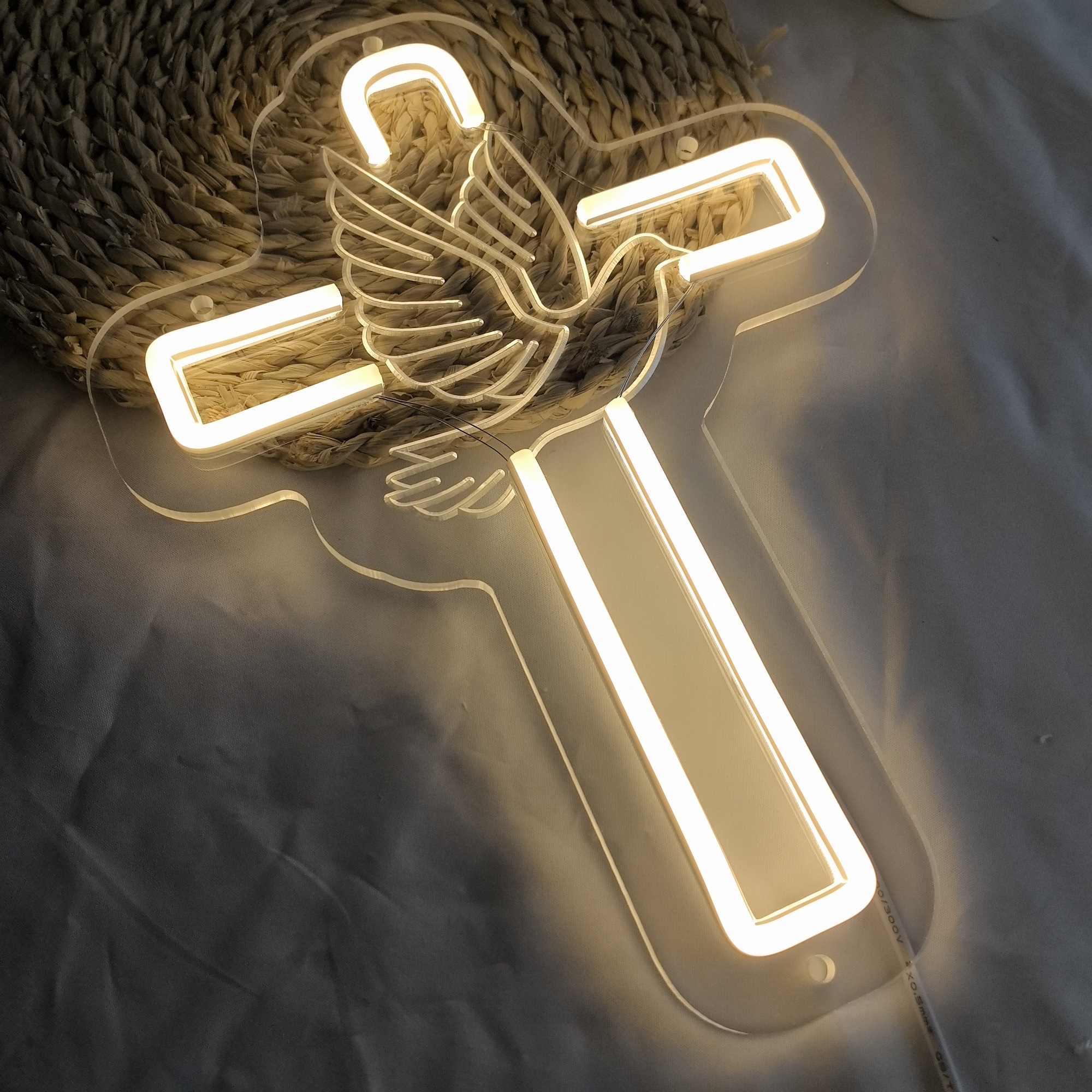 Jesus Cross Neon Sign for Wall Decor,USB Powered LED Neon Light Signs for Bedroom,Christian Decor,Religious Room,Kid Birthday Party