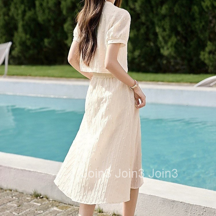 Temperament Small Fragrance Fashionable Texture Set 2025 Summer New Shirt Half Skirt Womens Set
