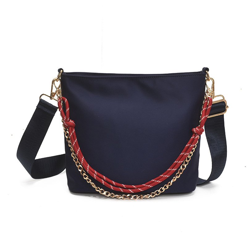 Fashionable and simple hand-held small square women's 2025 summer new item commuting versatile shoulder casual crossbody bag