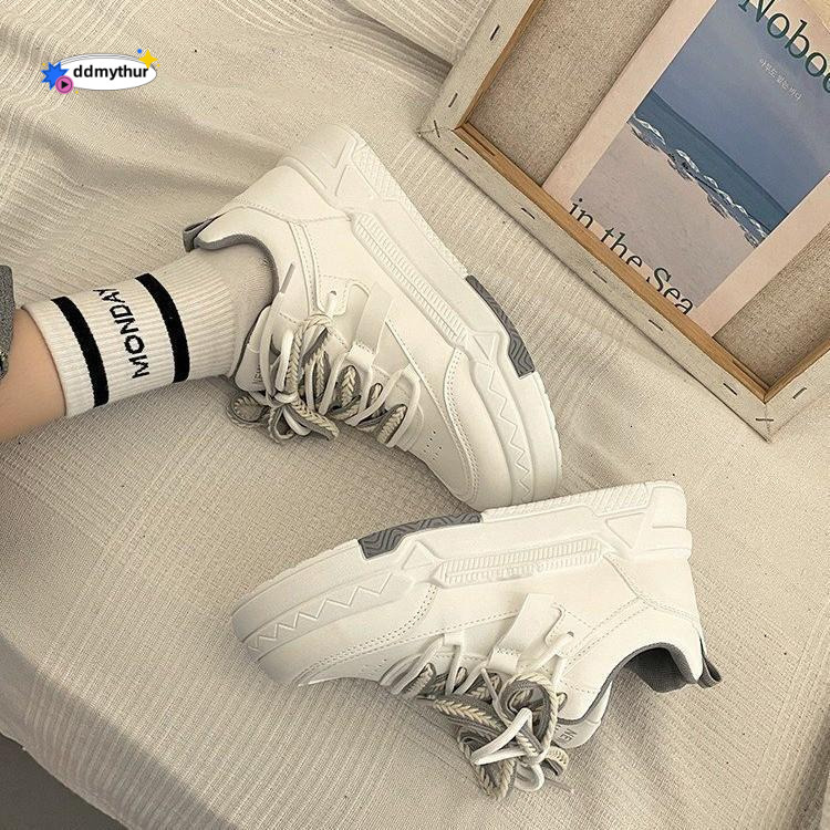 Thick soled white for women in spring autumn, with a high-end feel. 2025 new niche and versatile casual sports board shoes ddmythur