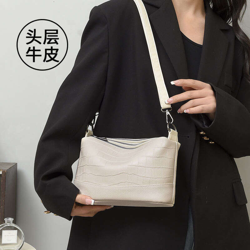 Leather multi-layer crossbody women 2025 new fashionable crocodile pattern large capacity soft leather shoulder bag for women