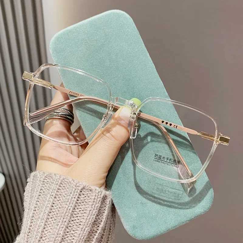 Large Oversized New Trend Reading Glasses Classic Anti-blue Light Presbyopia Eyewear Men Women Farsighted Eyeglasses Degree+4.0 W250513