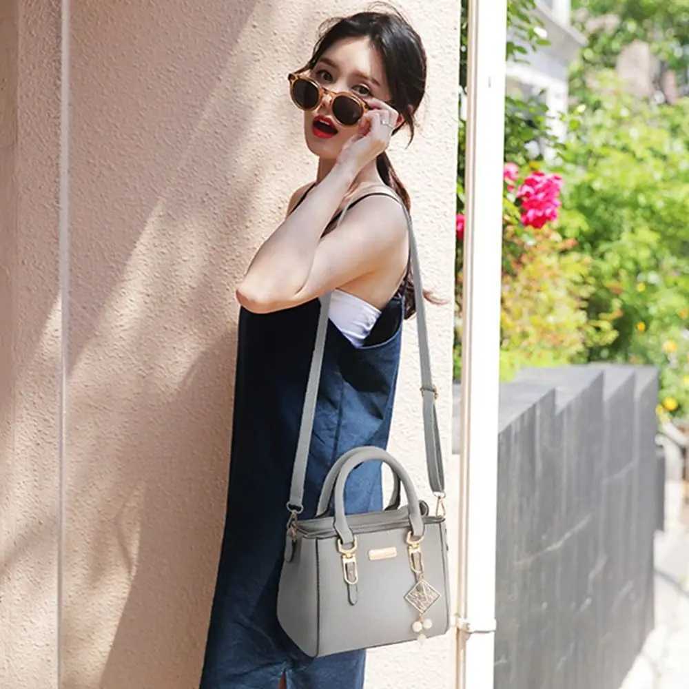 PU Leather Ladies HandBags Women Vintage Purse Plush Tassel Messenger Bags Tote Bost Shoulder Crossbody Bag Large CapacityXJ250513