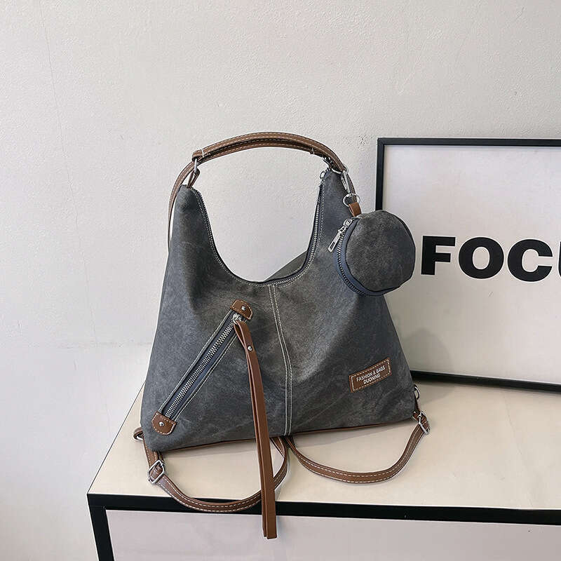 Large capacity fashionable armpit for women 2025 new trendy internet celebrity contrasting single shoulder bag, simple tote bag