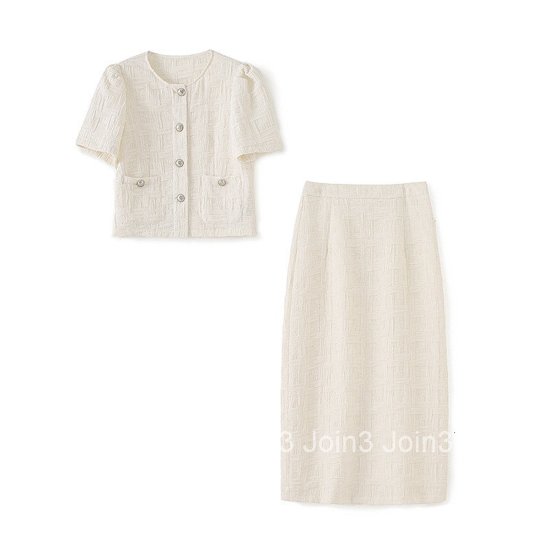 Fashionable Elegant Small Fragrant Style Short Sleeved Top Textured Hip Hugging Skirt Set for Womens Summer