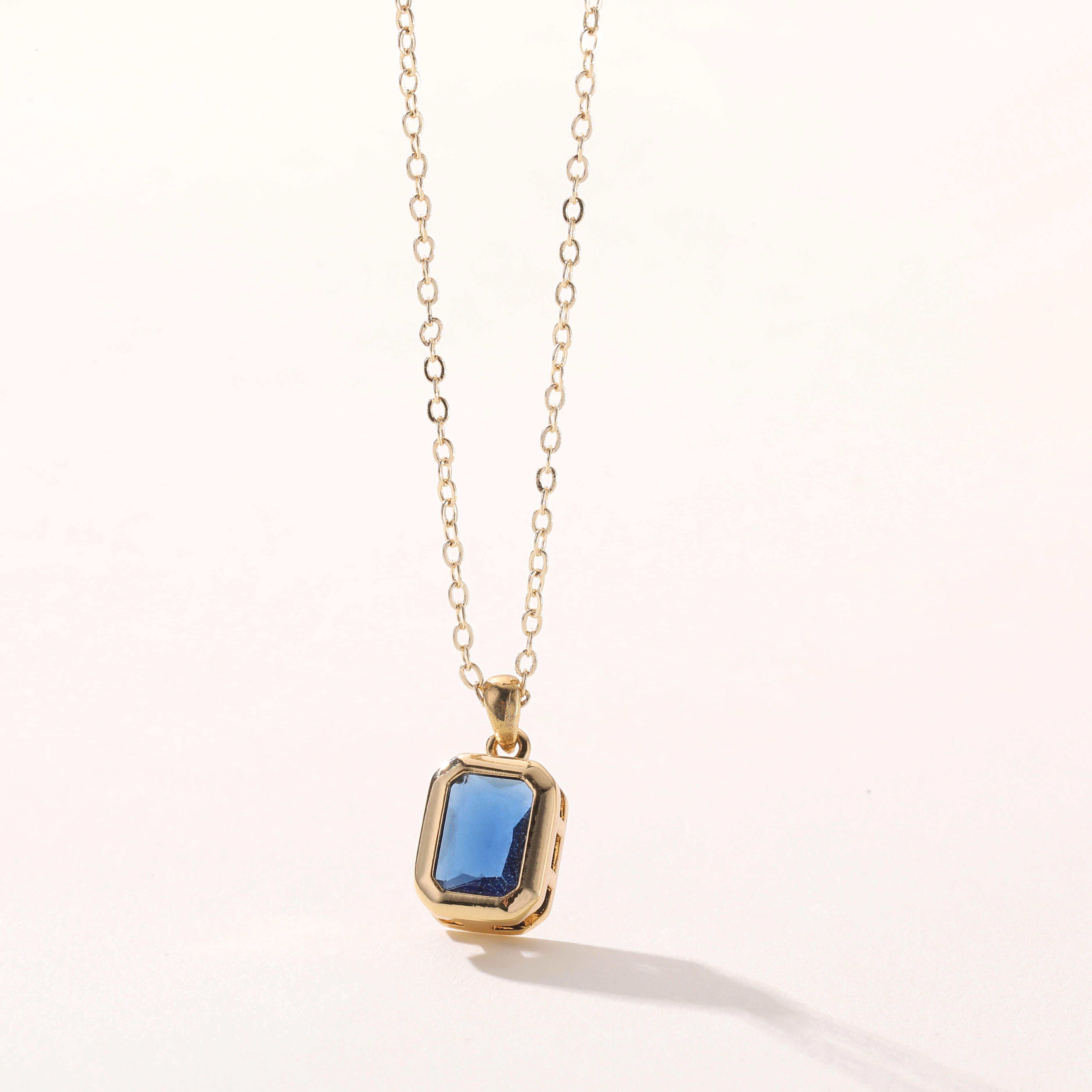 High quality fashionable blue stone pendant necklace with pure sier planting for women