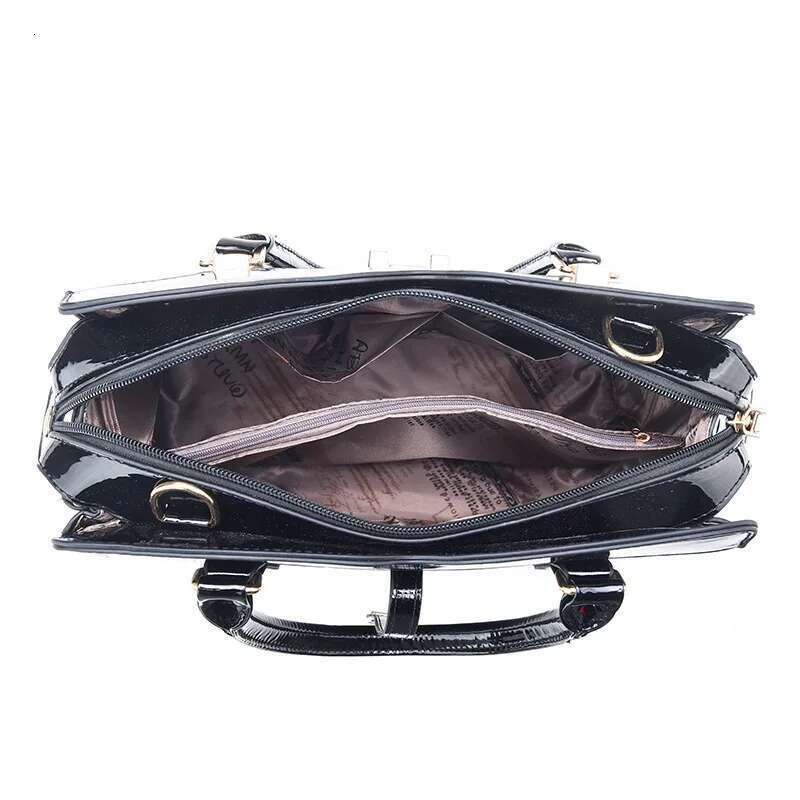 Brand Designer Women'S Handbag with Large Capacity Single Shoulder Crossbody Crocodile Pattern Commuting Tote Bag