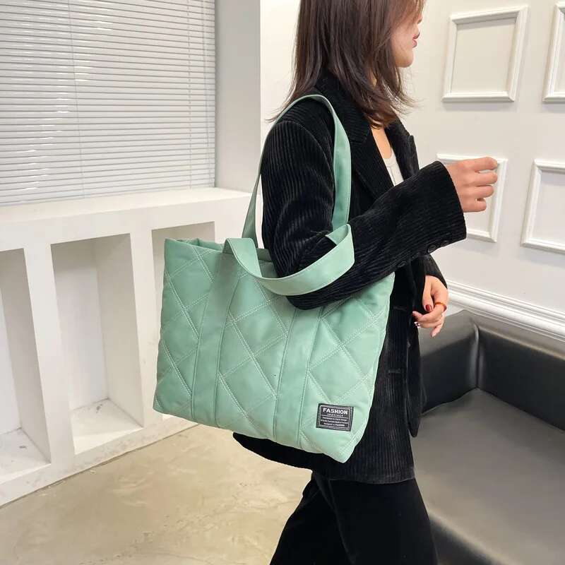 ddmy Versatile Fashionable and Large Capacity Nylon Cloth Women's New Shoulder Bag Street Trend Handbag Bolsa Feminina