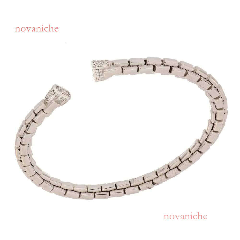 Made in Italy Sier Bracelet Box Chain Handcrafted Premium Quality Jewelry Elegant and Minimalist Design
