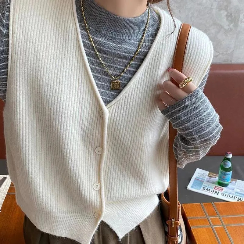 Knitted vest womens coat spring and autumn Camisol layered fashionable sleeveless sweater jacket 250506