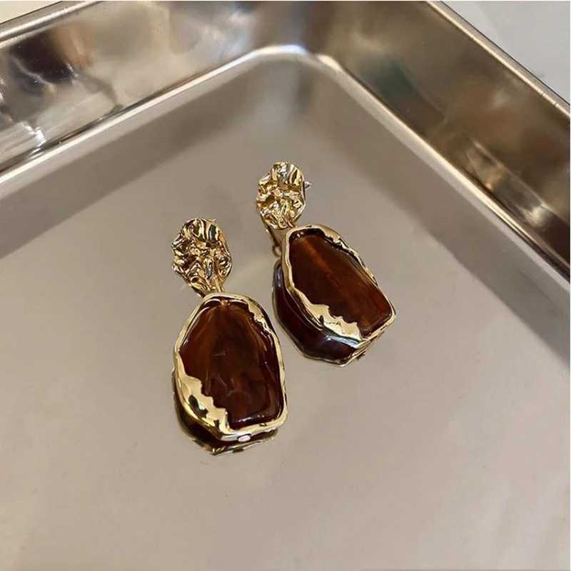 Korea 2024 New Geometry Irregularity Resin Stud Earrings for Women Fashion Wedding Party Jewelry Gift Wholesale Y250510
