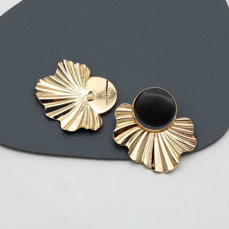 Leaf Shape Geometric Earrings Women Trend Fashion Jewelry Simple Exquisite Exaggerate Party Gifts Unique Accessories RG0264 Y250510