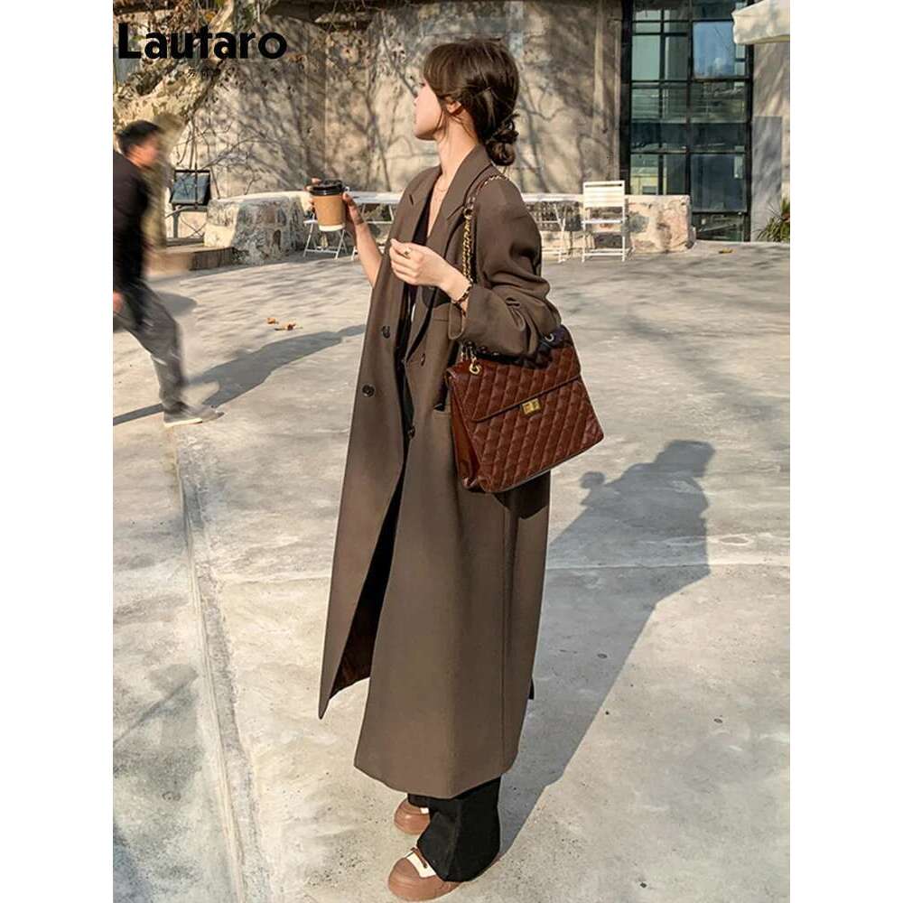 Lautaro Autumn Long Coffee Flowy Blazer Coat Women with Back High Slit Double Breasted Loose Casual Korean Fashion Overcoat 2024