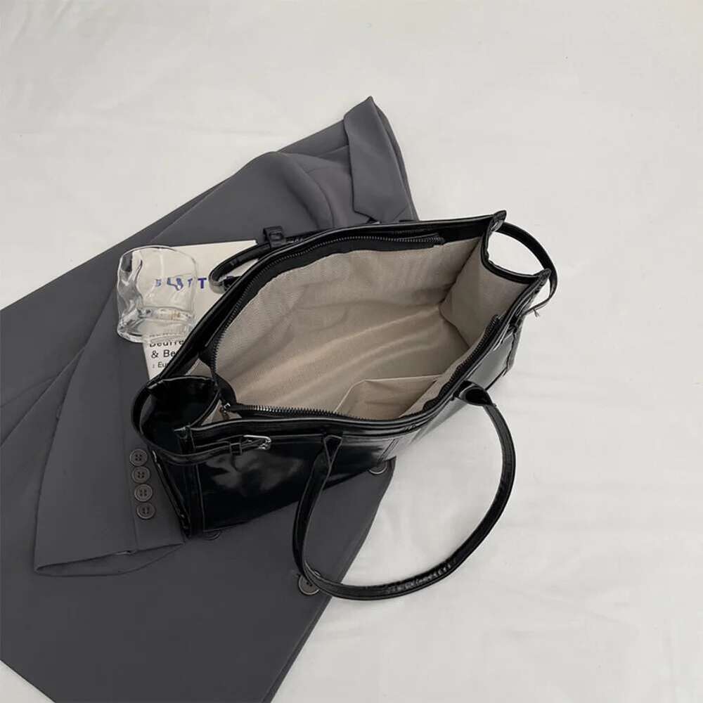 Hot Selling Women's Vintage PU Leather Fashion Shoulder High-End Solid Tote Bags Elegant Ladies Handbag Zip Underarm Bag