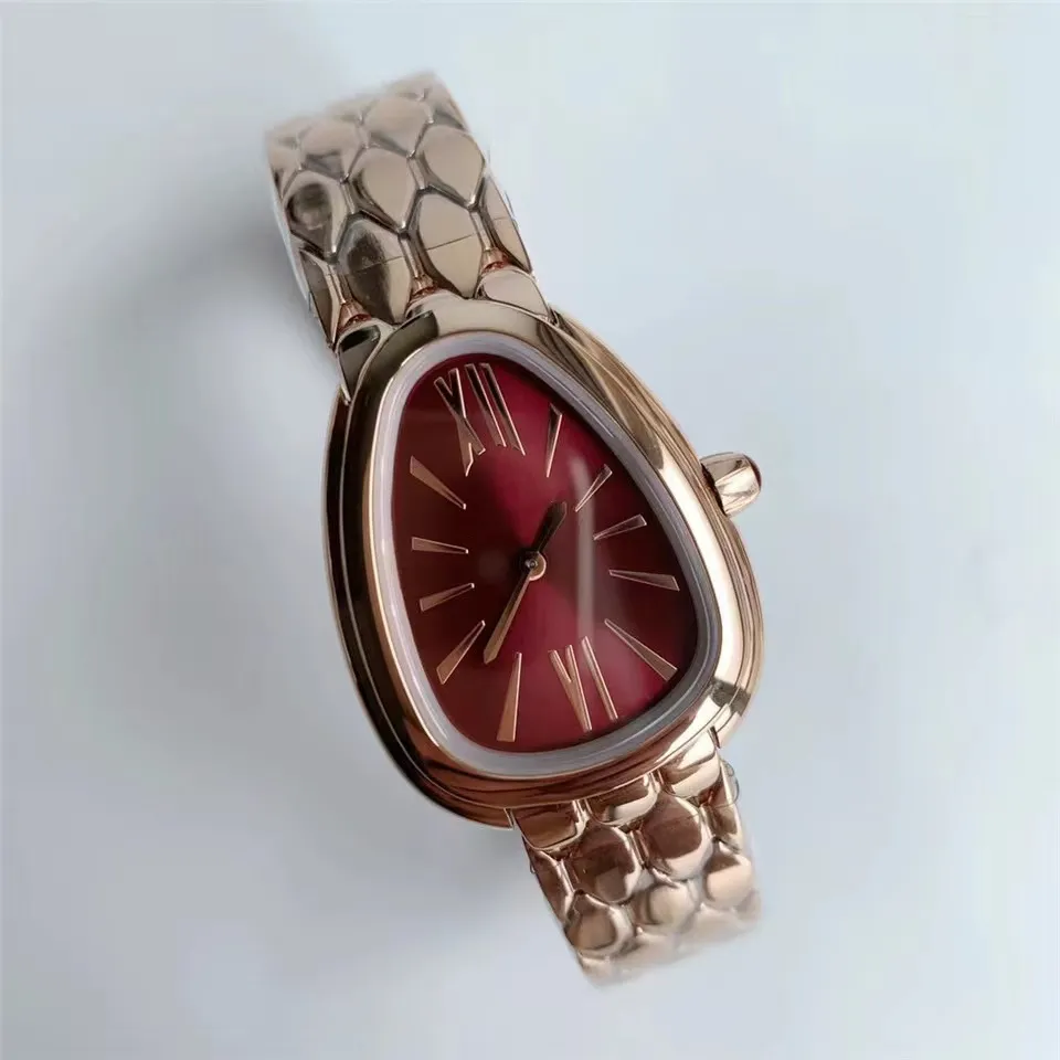 new Luxury designer classic fashion quartz watch sapphire glass triangle dial is a lady's favorite Christmas gift