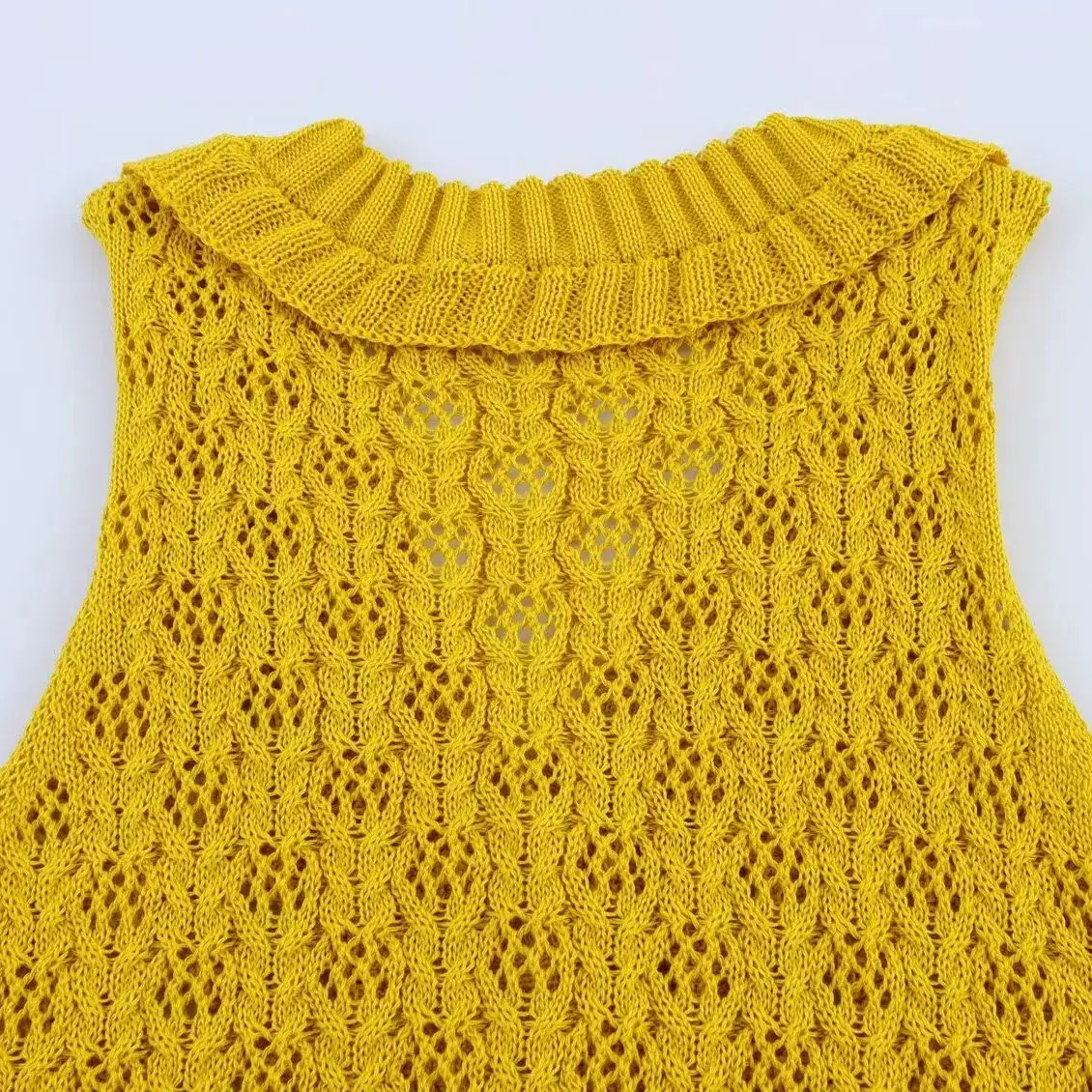 ZBZA Womens Knitted Cardigan Vest Slim Fit VNeck Sleeveless Solid Single Breasted Pocket Elastic Hem Top Spring Chic 250506