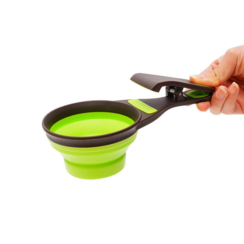 Silicone Collapsible Pet Scoop Food Measuring Cup For Cats Dogs Multi-Function Sealed Bag Clip Cat Litter Shovel Pets Food Water Scooper Set 1/4 1/2 C