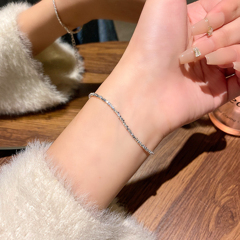 Minimalist Silver Bead Bracelet for Women, Trendy and Elegant Luxury Charm Hand Chain, Inspired by Popular Instagram Styles
