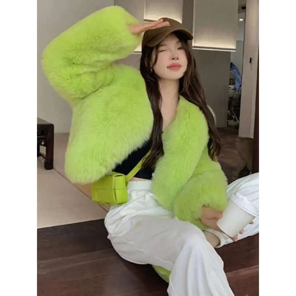 LGRQ 2025 Fall Mink Jacket For Women, Small And Environmentally Friendly Fox Short Imitation Jacket, Fur Cardigan Designer