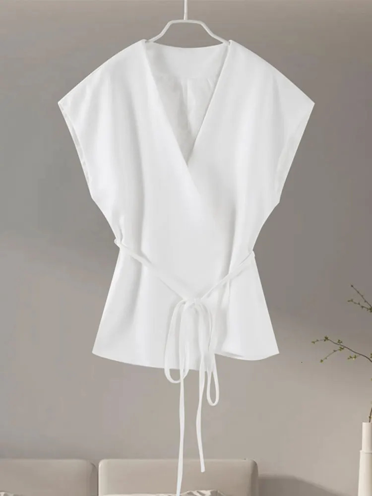 TTRAFZA Women Vintage Solid Vest With Lace Up Sleeveless V Neck Shirt Summer Female Casual Commuting Chic Top Blouse 250506