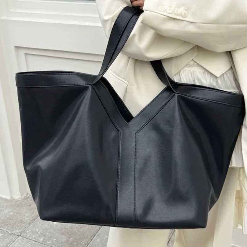Y Brand Women Large Capacity Shoulder Bag Soft Luxury Genuine Leather High-end Fi Tote Bag 2025 New Black Shopping HandbagXJ250513